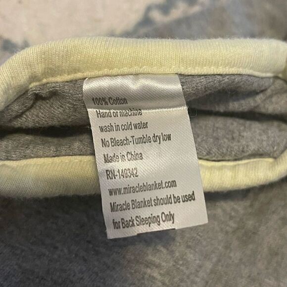 Miracle Blanket Swaddle Grey Yellow - Picture 4 of 4